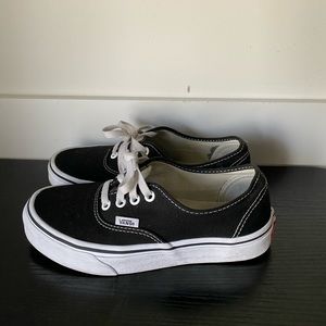 Vans Black and White Low top Sneakers